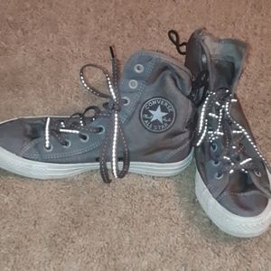 Womens Converse Chuck Taylor slouchy size 8
